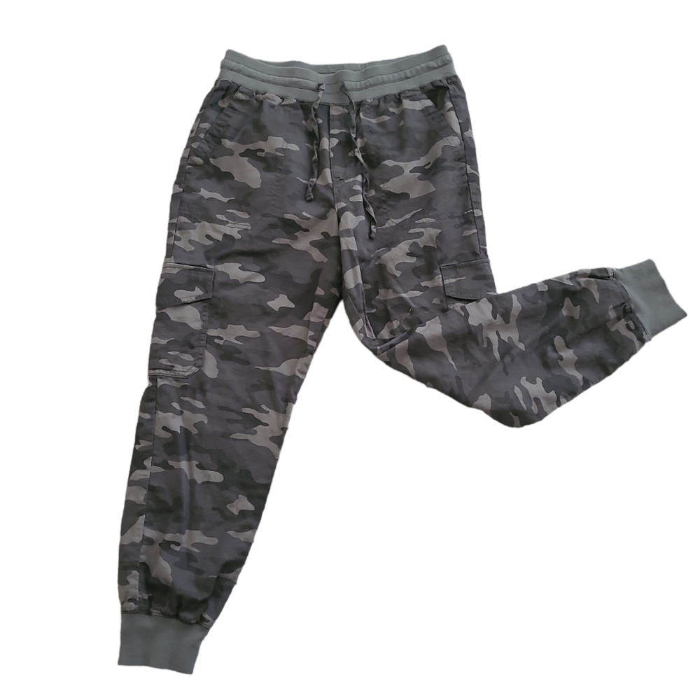 EUC Gap women's Army print Activewear pants, S - Picture 3 of 11